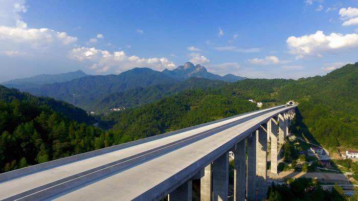 安徽省交通運(yùn)輸廳：推進(jìn)普通國省干線公路及農(nóng)村道路暢通工程建設(shè)